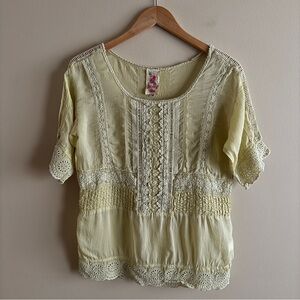 JOHNNY WAS Women’s Yellow Embroidered Eyelet Top Sz Small